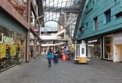 1 8fdd0ff5114ea2274149549b4fc5f65bjpg British high street lost five stores a day in 2016