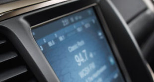 1 jeep features 3jpg Samsung confirms $8 billion Harman acquisition