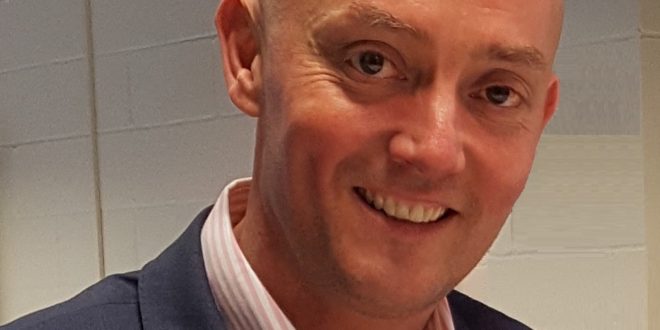 1 steve soper signing2 1jpg Exclusive - Beta Distribution: Entatech deal "did not sit well with us"