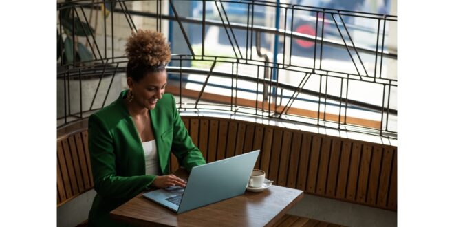 10 copy Acer Unveils Super Light 16-inch OLED Laptop