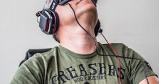3 oculus rift new webjpg Could we see 'VR arcades' on the High Street in the near future?