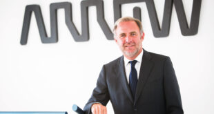 Alexis Brabant 21 red 1 Arrow Electronics signs pan-European distribution agreement with Rackmount.IT