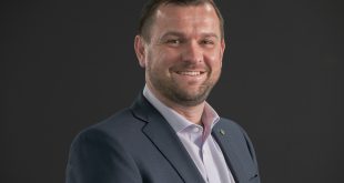 AndrewSmith1 Feature: Five reasons to consolidate your tech vendors