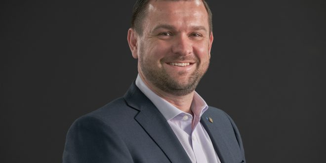 AndrewSmith1 Feature: Five reasons to consolidate your tech vendors