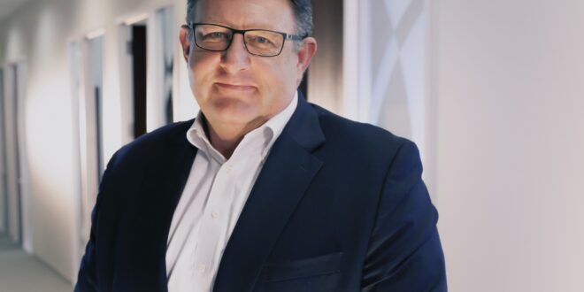 Dean Frew Headshot 1 Feature: Why BOPIS and BORIS are key to a seamless customer experience