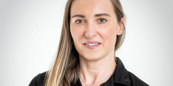 Iwona Zalewska3 scaled e1753277641445 Feature: How to help customers with their Windows 11 questions