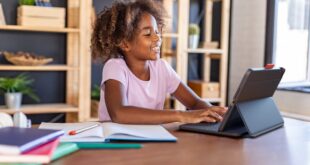 Low Resolution JPG Rugged Lite LIFE Shot 01 Logitech Rugged Lite keyboard case gives schoo​ls confidence in iPad protection