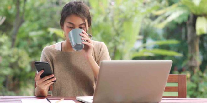 asia asian attractive business businesswoman casual 1622682 pxhere.com 1 copy 2 The virtual shopping assistant