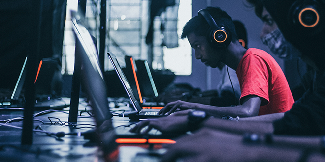 gaming esports Tapping into the booming esports market